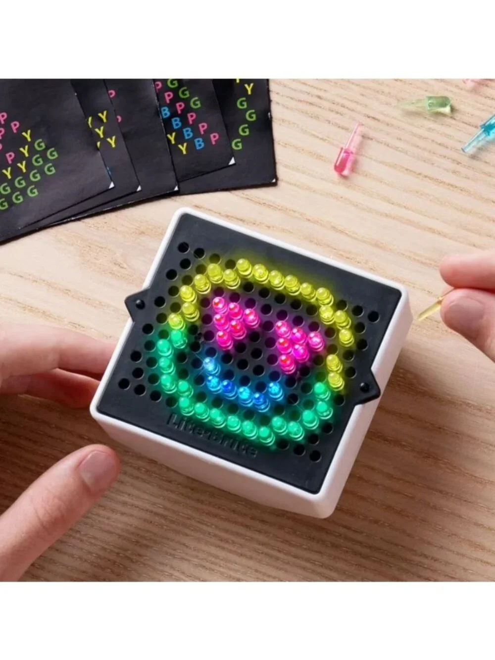 Lite-Brite Mini Size Retro Toy With Pegs & Templates 92 Pieces Ages 4+